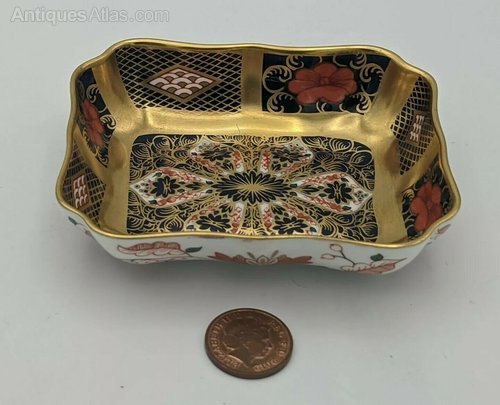 Royal_Crown_Derby_Old_Imari_11