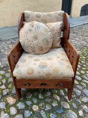 Arts and craft Oak chair by Goodyers