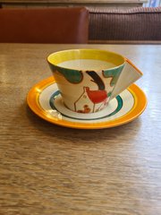 Clarice Cliff Red Roofs Cup an