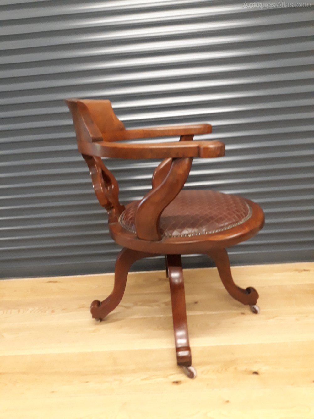 A Victorian Walnut Desk / Office Chair Antiques Atlas