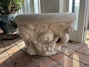 18thc Or Earlier Pair Of Large Italian Marble Urns