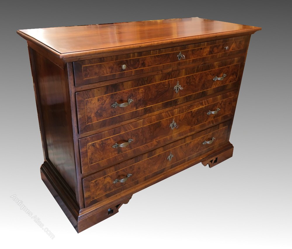 Italian Chest Of Drawers In Walnut. 17th Century. Antiques Atlas