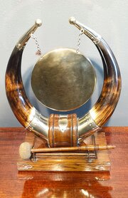 Oak & Cattle Horn Dinner Gong.