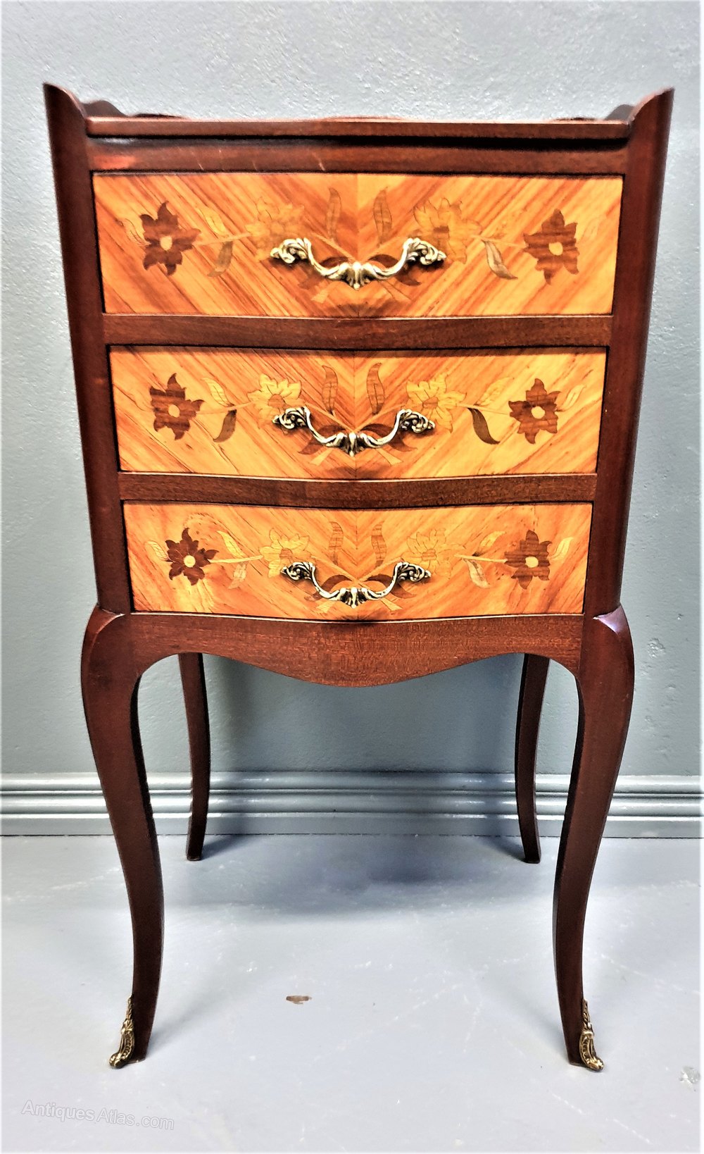 Pair Of French Bedside Chests Antiques Atlas