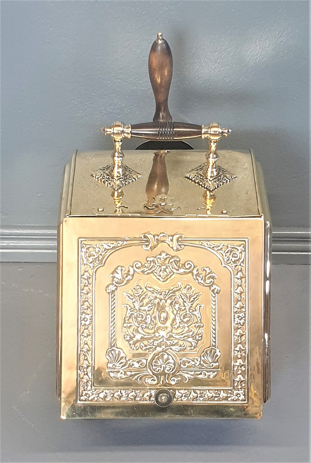 Antiques Atlas Victorian Brass Coal Scuttle / Bin