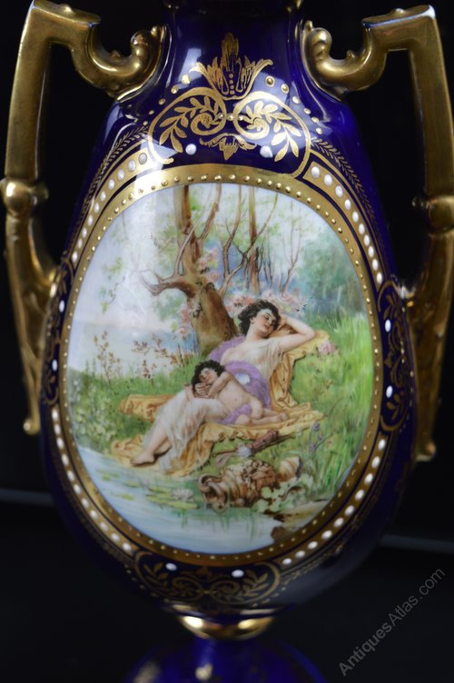 Antiques Atlas - Vienna Porcelain Cobalt Blue Covered Vase
