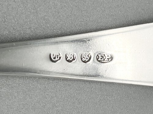 Cooper Brothers（クーパーブラザーズ）社 ビンテージスプーン Antiques Atlas - Victorian Silver Plate Sifter Spoon, Cooper Bros
