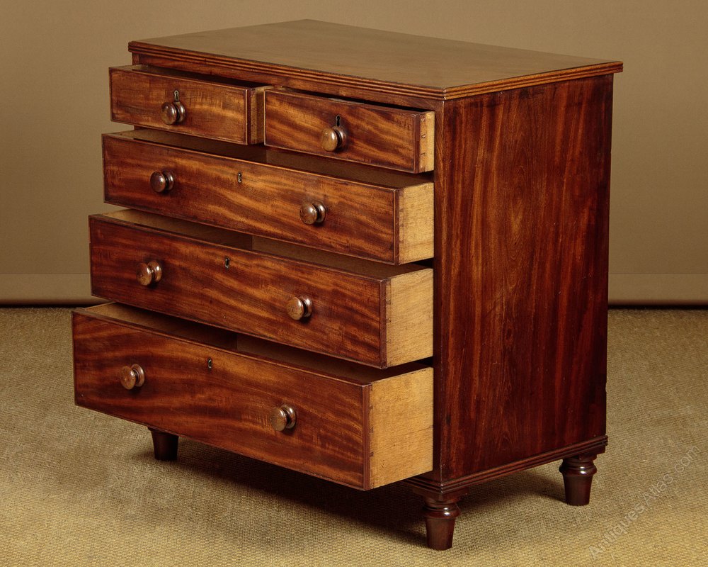Small Mahogany Chest Of Drawers C.1820 Antiques Atlas