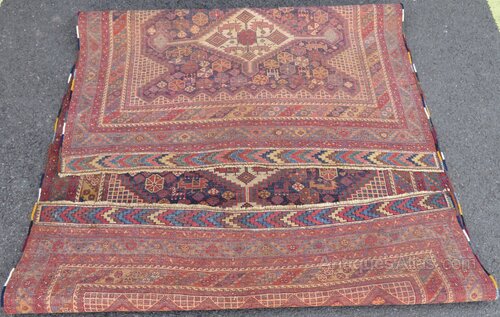 Antiques Atlas - ANTIQUE KHAMSEH RUG. ARAB TRIBES. 265CM X 154CM