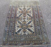 Distressed Antique Kuba Seichur Rug. Scarcer White