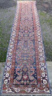 Fereghan Feraghan Narrow Runner. Rug. 340cm X 82cm