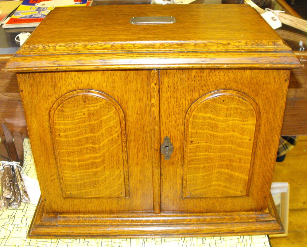 A Superb Vintage Light Oak Smokers Antiques Atlas