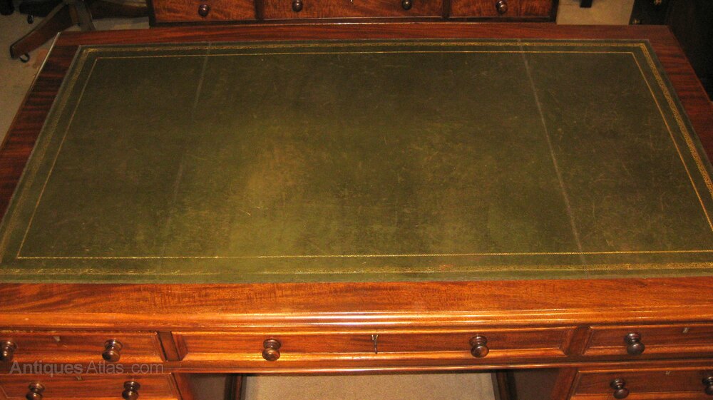 Victorian Mahogany, Round Cornered, Pedestal Desk as513a1105 / 6342 ...