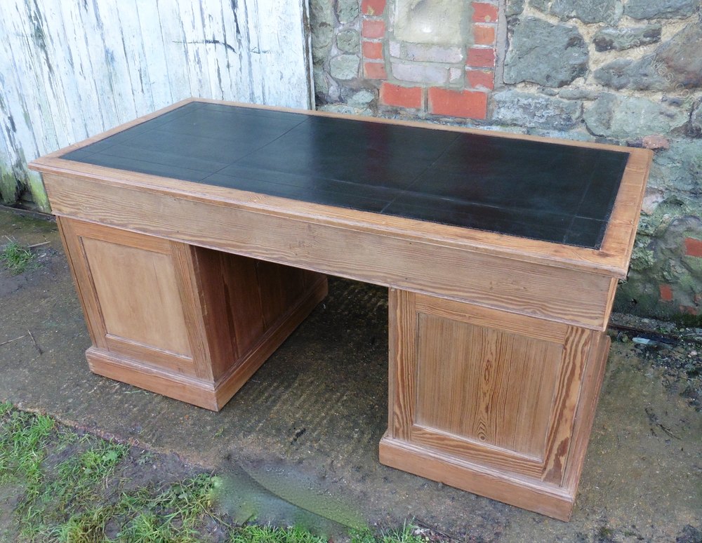 A Very Large Victorian Pitch Pine Desk, By Heals Antiques Atlas