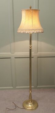 Charming Little French Boudoir Reading Lamp