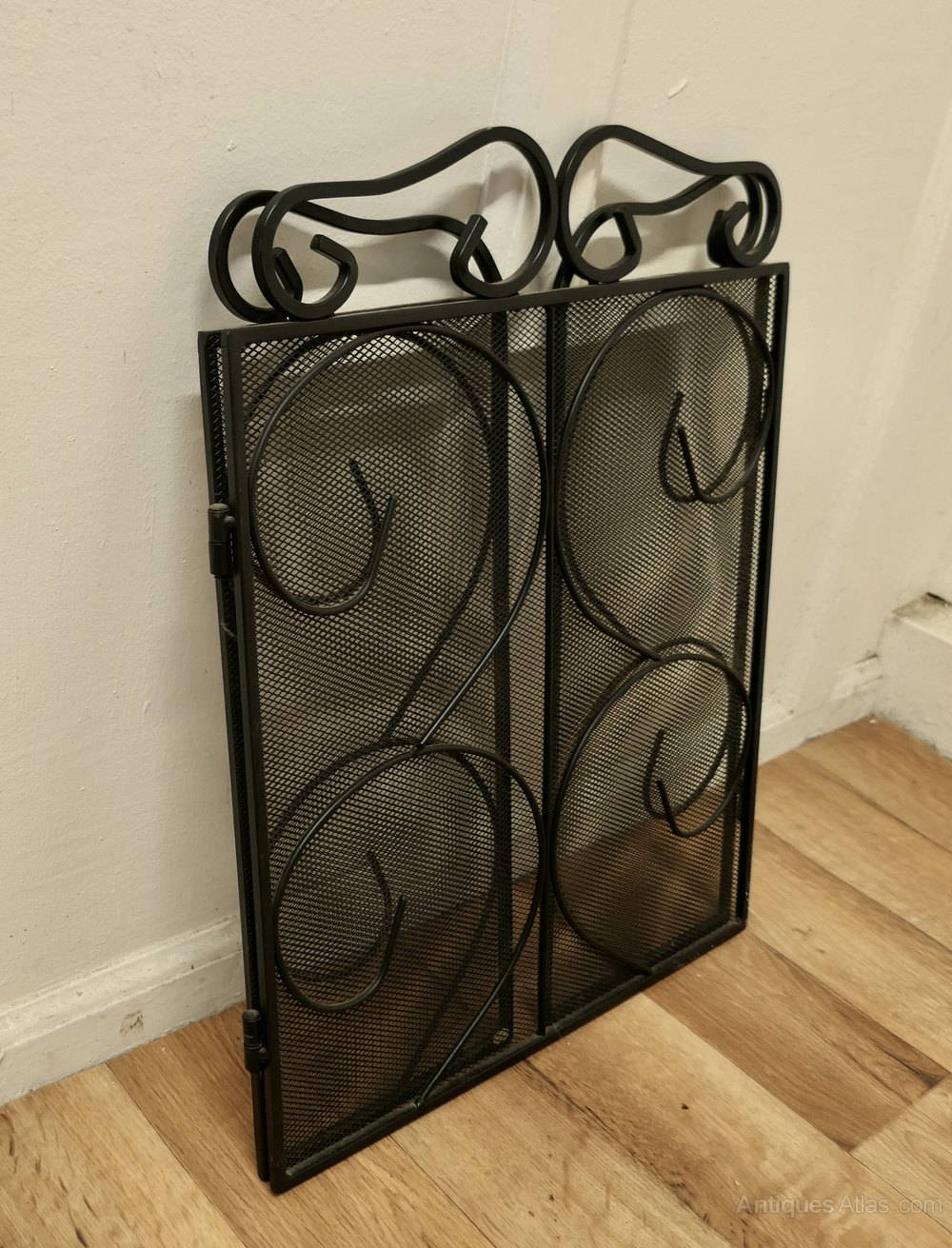 thumbnail image 2 of Corner Wrought Iron Fireplace Screen – Spark Guard Plugs 60x40cm High Black 2 of 4