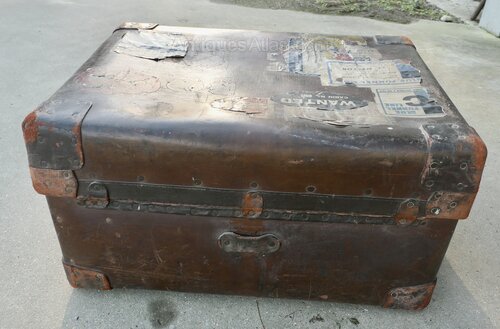 Antiques Atlas - “Osilite” Trunk Suit Case By H J Cave