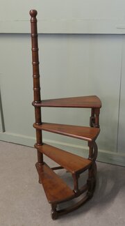 Spiral Library Steps With Tall Turned Support