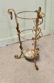 Twisted Metal Walking Stick Stand 