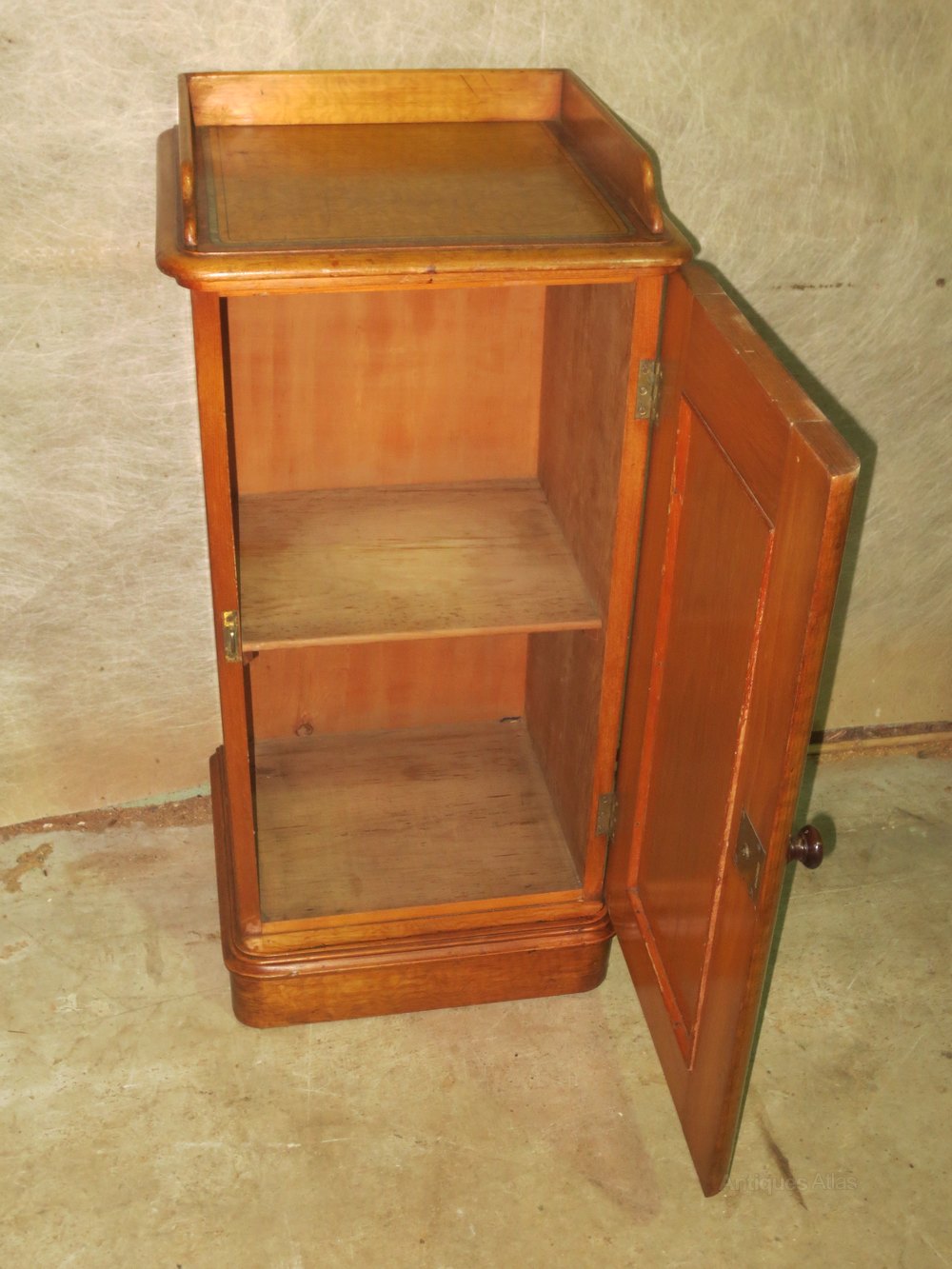 Pine Pot Cupboard Antiques Atlas