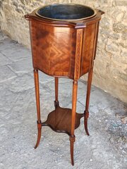 Victorian Mahogany Jardiniere Stand
