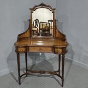 Fine French Dressing Table
