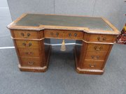 Good Quality Oak Pedestal Desk