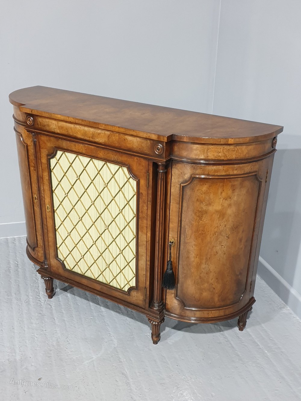 Outstanding Burr Yew Credenza Sideboard Antiques Atlas