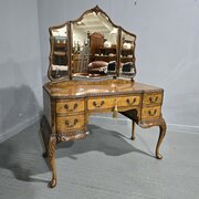 Stunning Queen Anne  Burr Walnut Dressing Table