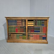 Superb Golden Oak Open Adjustable Library Bookcase