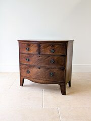 Georgian Mahogany Bowfront Chest Of Drawers C.1800