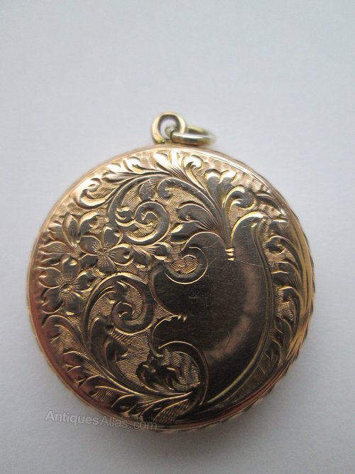 Edwardian 9ct Gold Locket Chester 1909