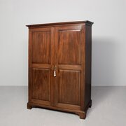 Early George III Mahogany Press/Wardrobe 