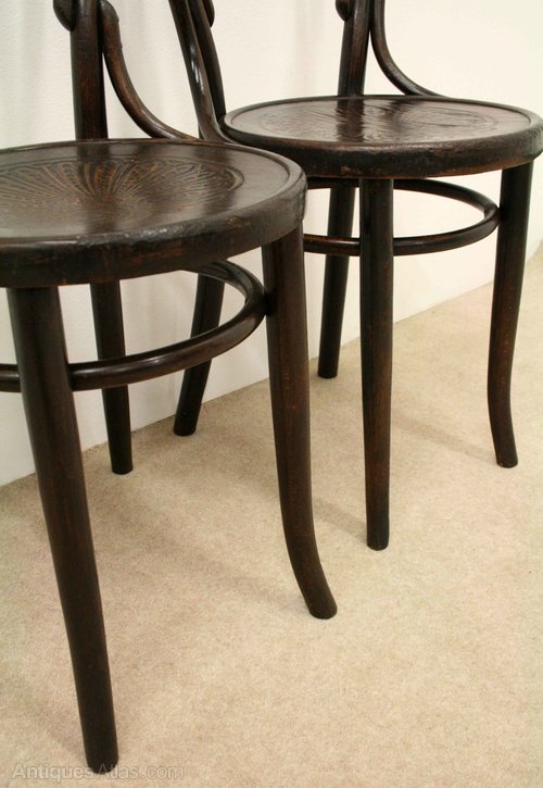 Pair_of_Thonet_Bentwood_Chairs