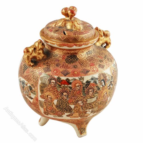 Antiques Atlas Japanese Satsuma Pottery Koro as102a6011 / 8313