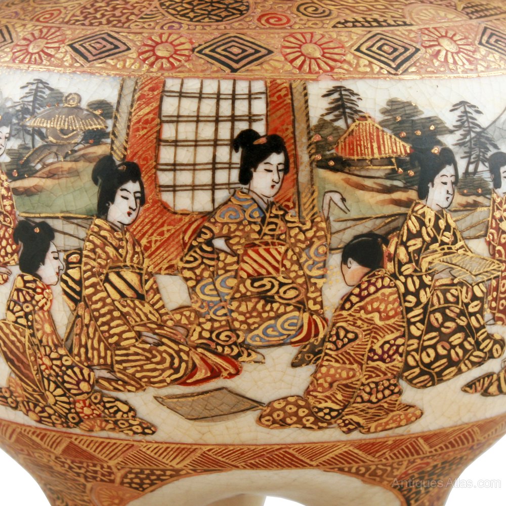 Antiques Atlas Japanese Satsuma Pottery Koro as102a6011 / 8313