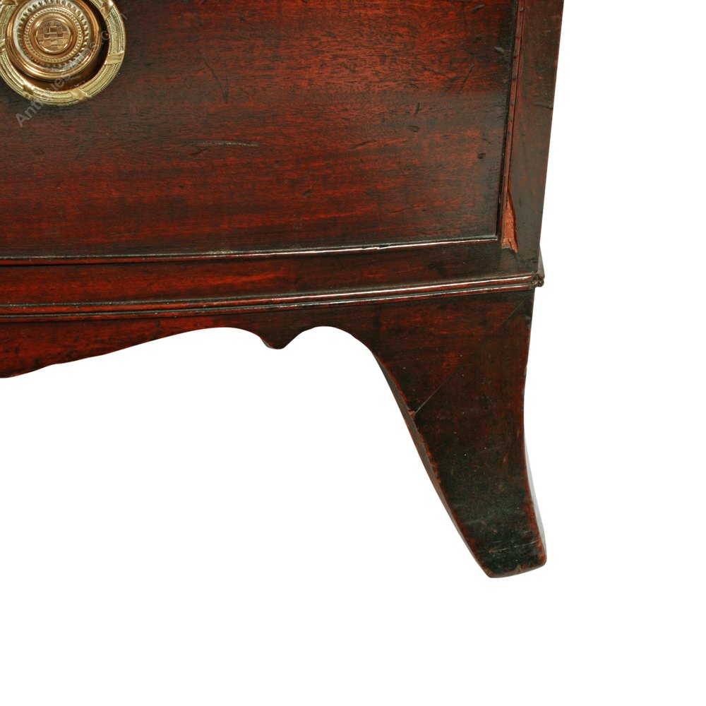 Small Bow Front Chest Antiques Atlas