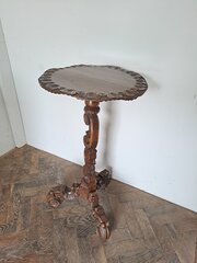 Italian carved tripod table