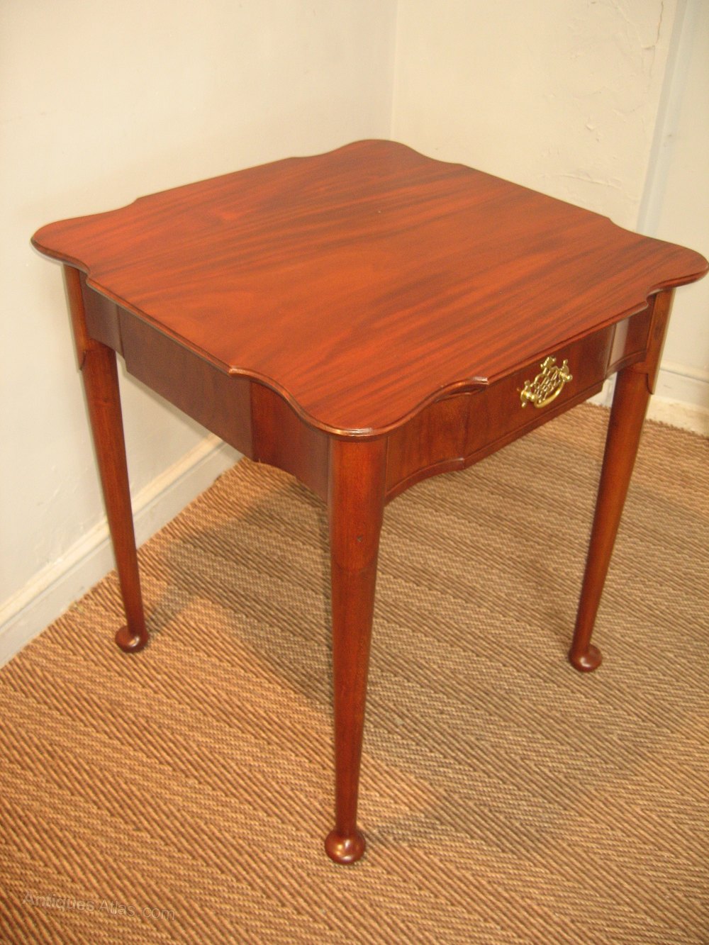 Attractive Mahogany Side Table Antiques Atlas