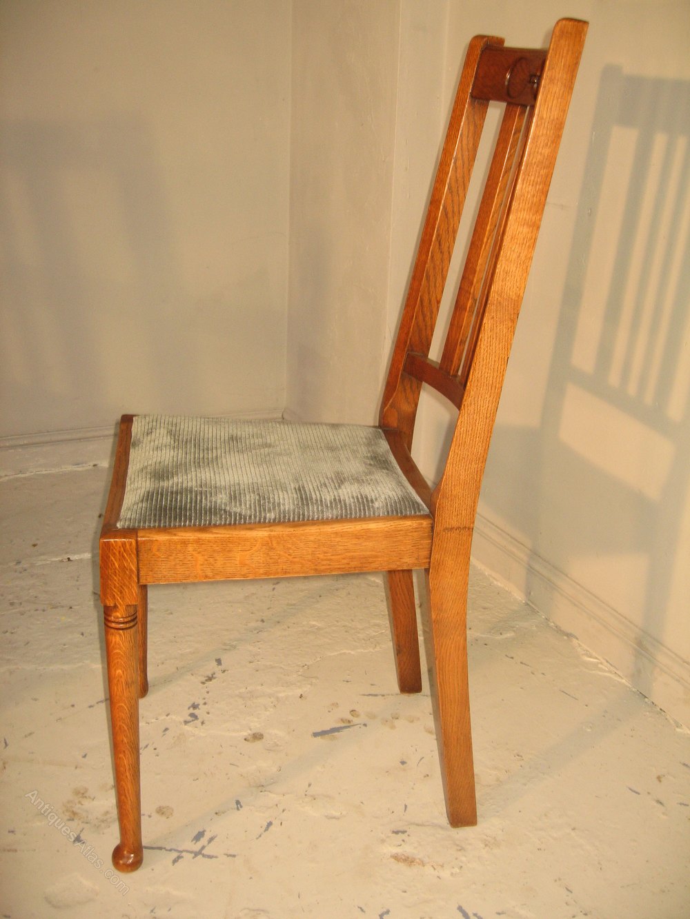 Set Of Four Oak Dining Chairs Antiques Atlas