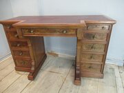 Victorian Walnut   Desk By Gillows  Lancaster