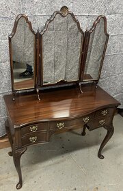 Serpentine Mahogany Dressing Table