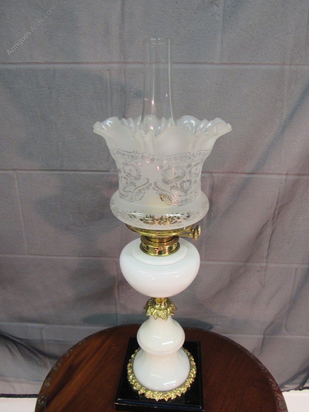 Antiques Atlas Late Victorian Hinks Double Burner Oil Lamp