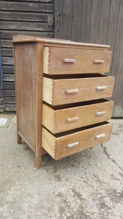 Heals Chest Of Drawers Quarter Sawn English Oak Antiques Atlas