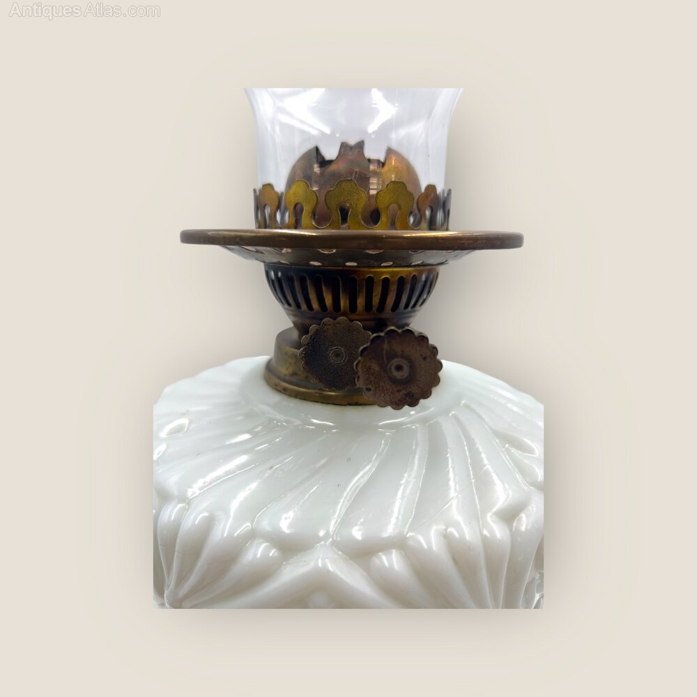 Antiques Atlas - Antique White Brass And Glass Oil Lamp as1220a124