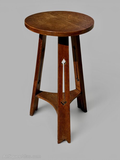 Arts & Crafts Oak Tripod Lamp Table