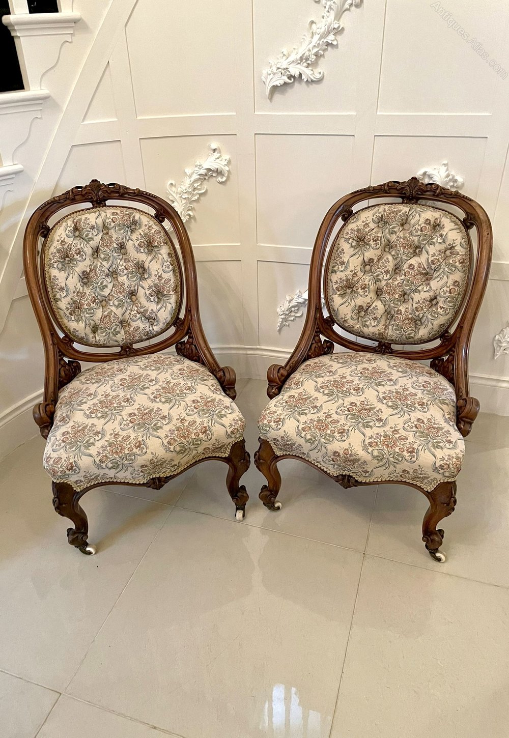 Antique Victorian Pair Of Carved Walnut Chairs - Antiques Atlas