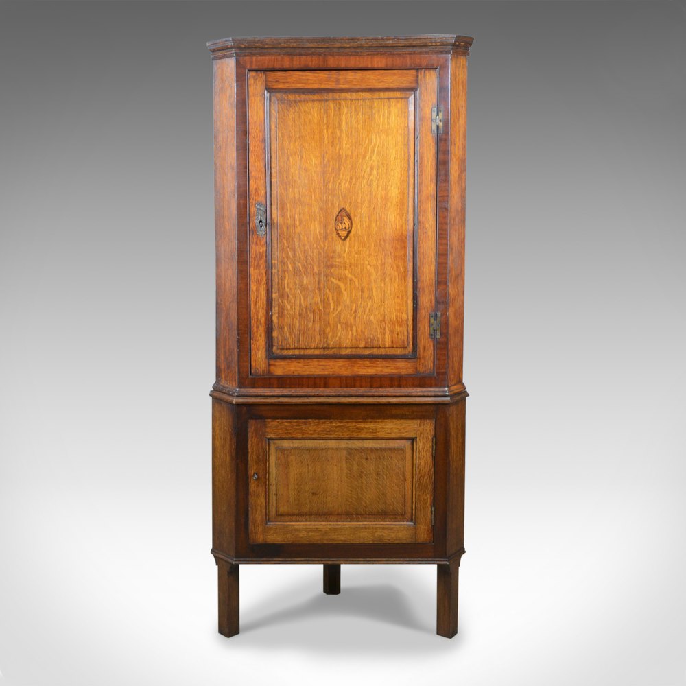 Antique Corner On Stand, III, Oak Antiques Atlas