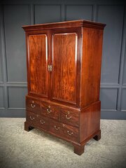 Georgian Mahogany Gentlemans Wardrobe
