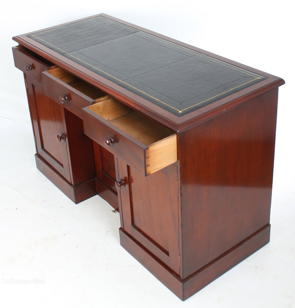 Mahogany Leather Top Desk Antiques Atlas